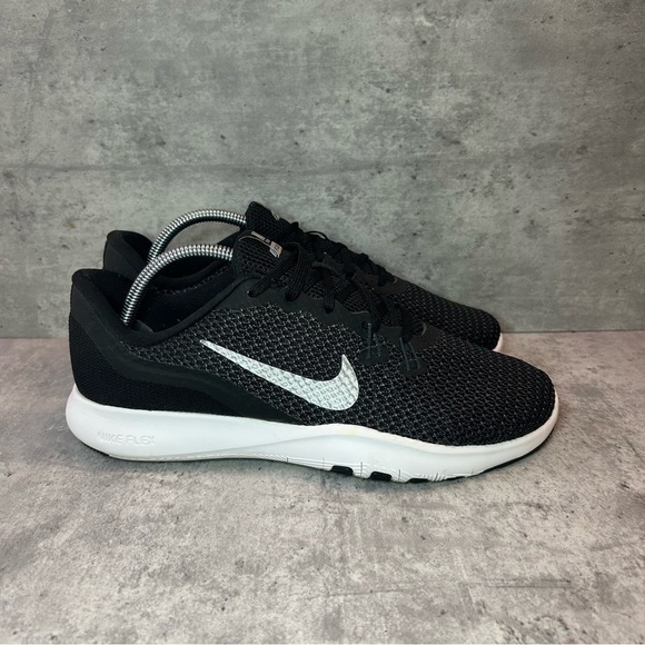 Nike Training Flex TR 7 Running Shoes 898479-001 Womens sz 7 - black - Picture 1 of 7